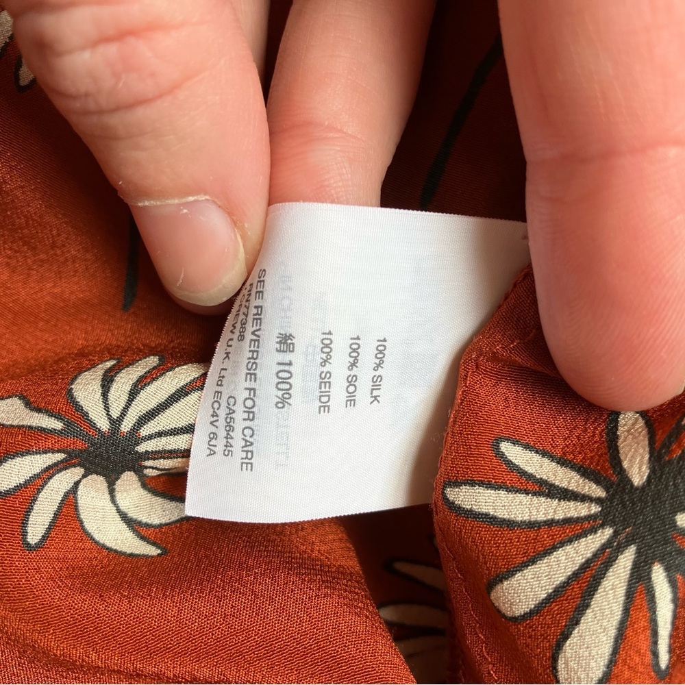 Madewell Red / Orange Floral 100% Silk Floral 3/4 Sleeve Blouse size Medium - Picture 9 of 10